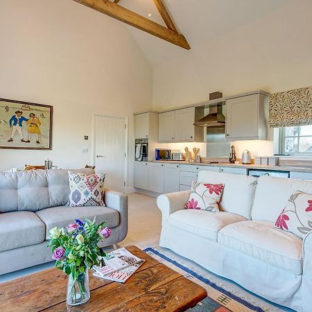 Dairy Lodge Bladon Buitenkant foto