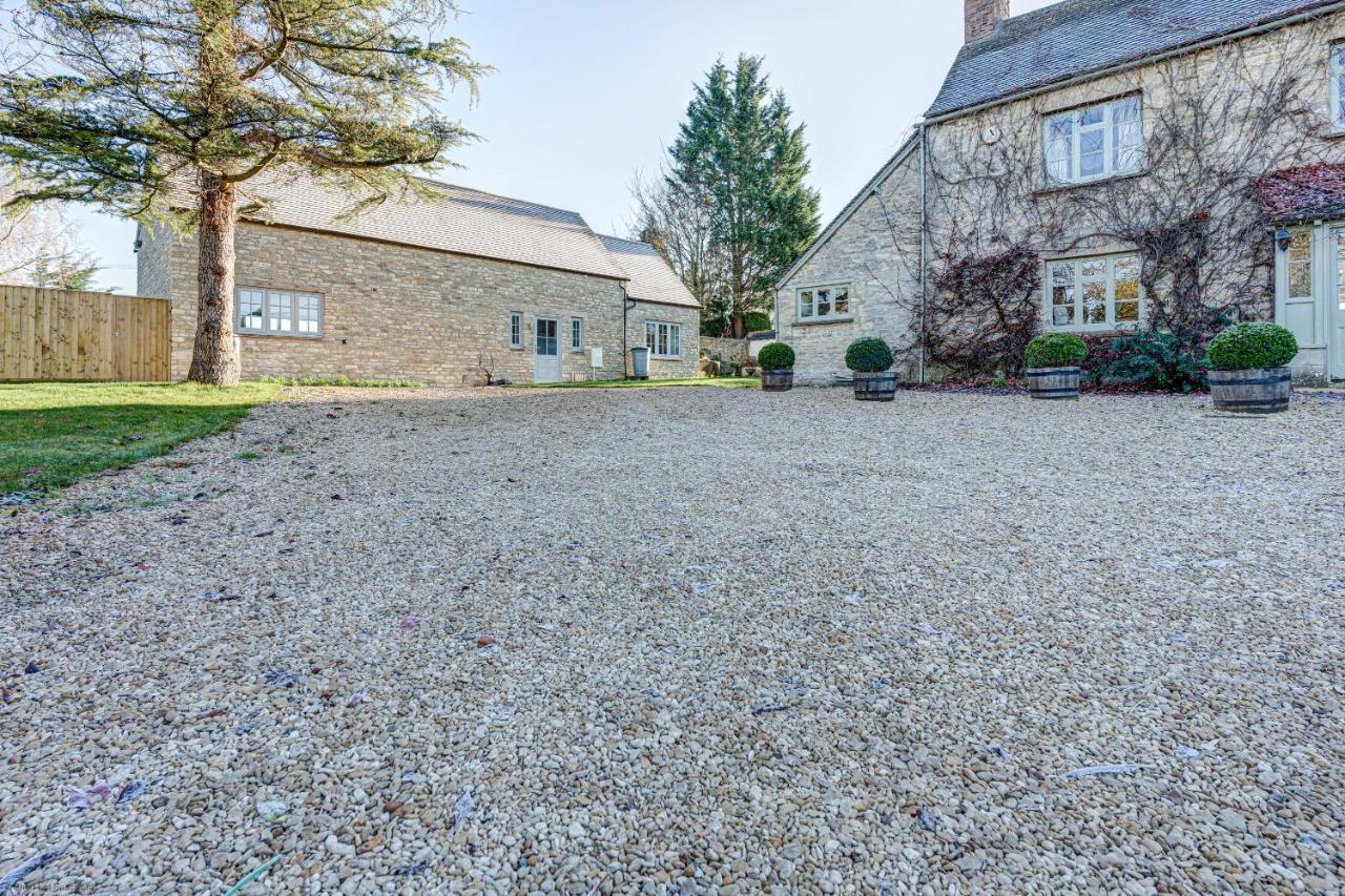 Dairy Lodge Bladon Buitenkant foto